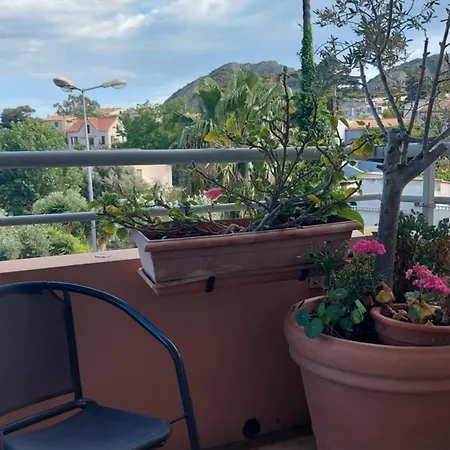 Guest house Belle Avec Terrasse Chez Particulier